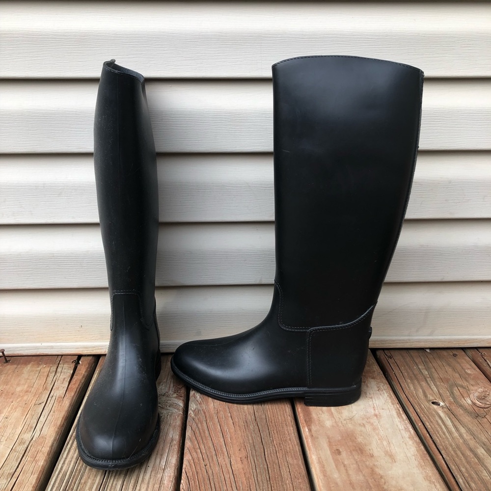 Knee-high Black Rain Boots